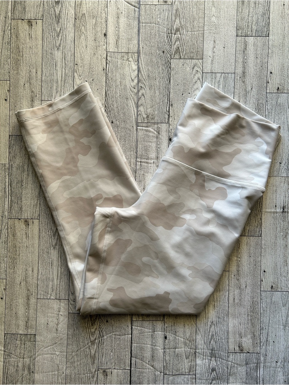 Old navy high waisted Powersoft crop leggings M